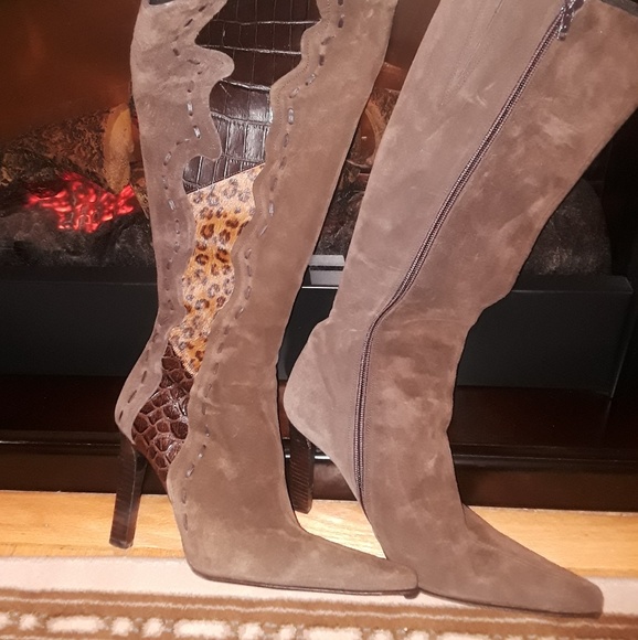 Tall boots - Picture 3 of 6